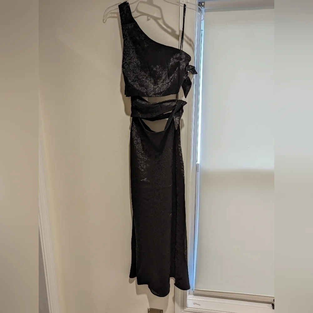 WAYF Untouchable Floral Jacquard Cutout Detail One-Shoulder Dress BLACK Sz Small - Picture 7 of 8